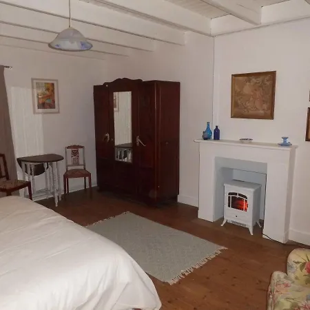 La Bicyclette Bleue Bed & Breakfast Montpinchon