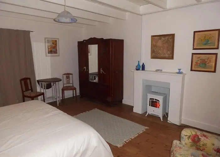 La Bicyclette Bleue Bed & Breakfast Montpinchon