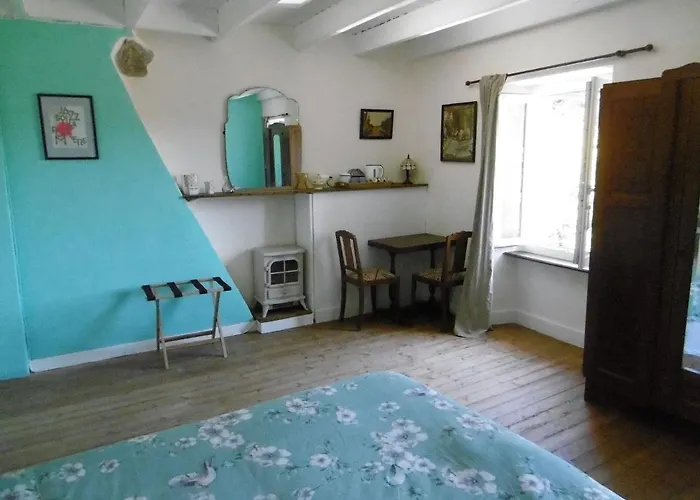 La Bicyclette Bleue 3* Montpinchon